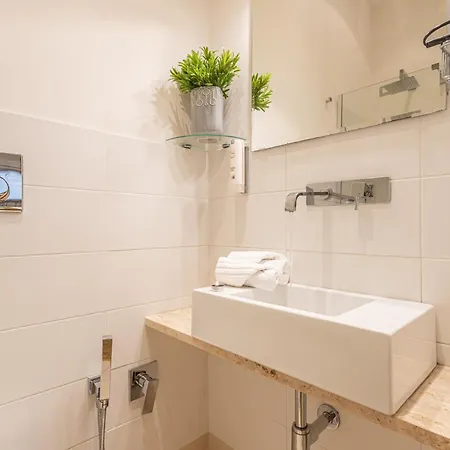 Vatican St Peter 2 Bedrooms 2 Bathrooms Дом отдыха Рим